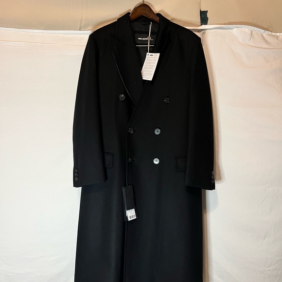 I have a beautiful Neil Barrett luxury coat retail for $3400 - Picture 8 of 16